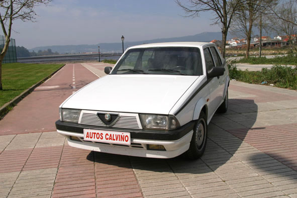 Alfa Romeo - 75  2.0 T.S -  &iexcl;&iexcl;2300 &euro;!!